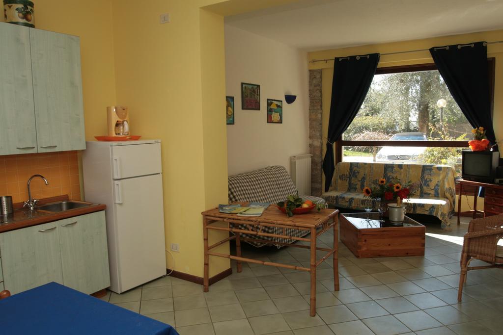 Villa Residence La Limonaia Gargnano Quarto foto